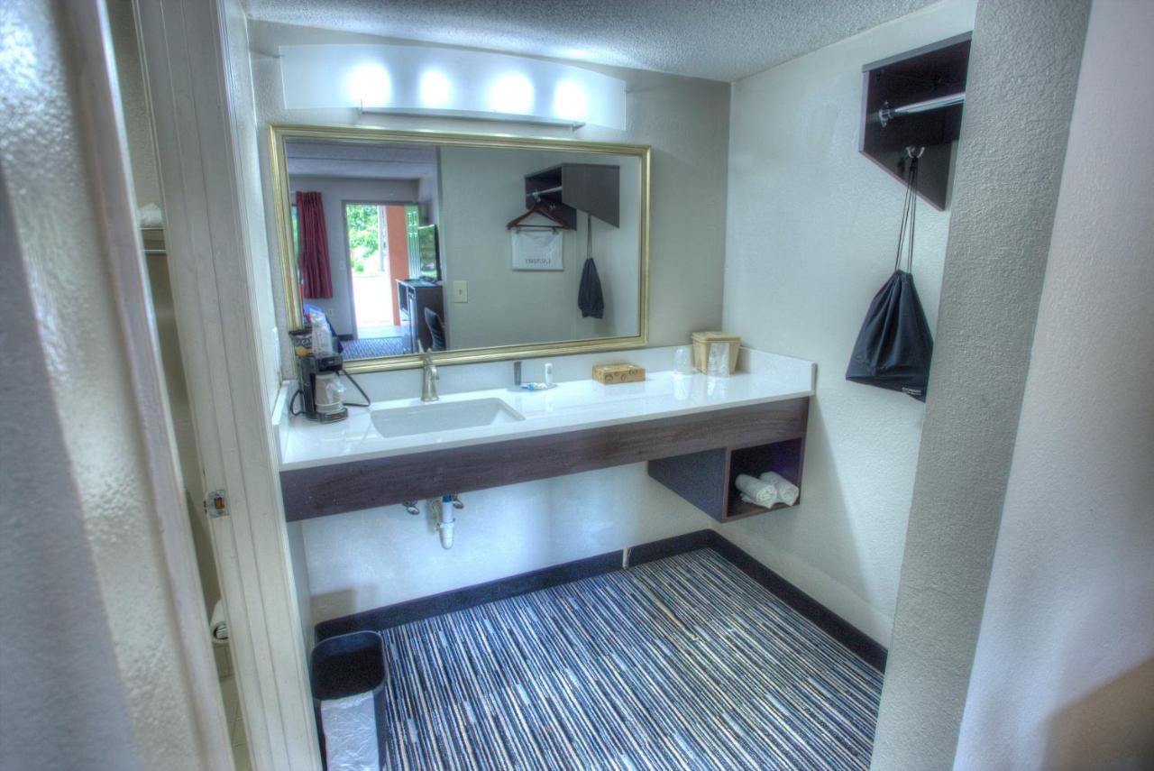 Budgetel Inn And Suites Plus Helen Εξωτερικό φωτογραφία