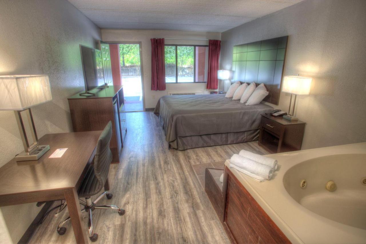 Budgetel Inn And Suites Plus Helen Εξωτερικό φωτογραφία