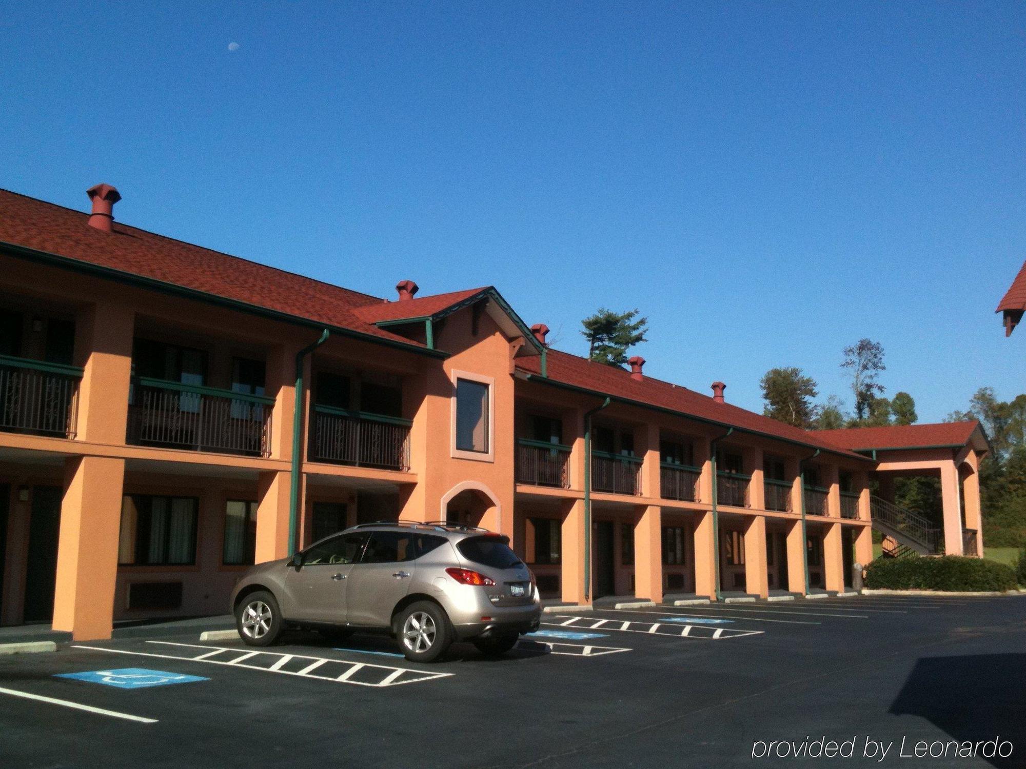Budgetel Inn And Suites Plus Helen Εστιατόριο φωτογραφία