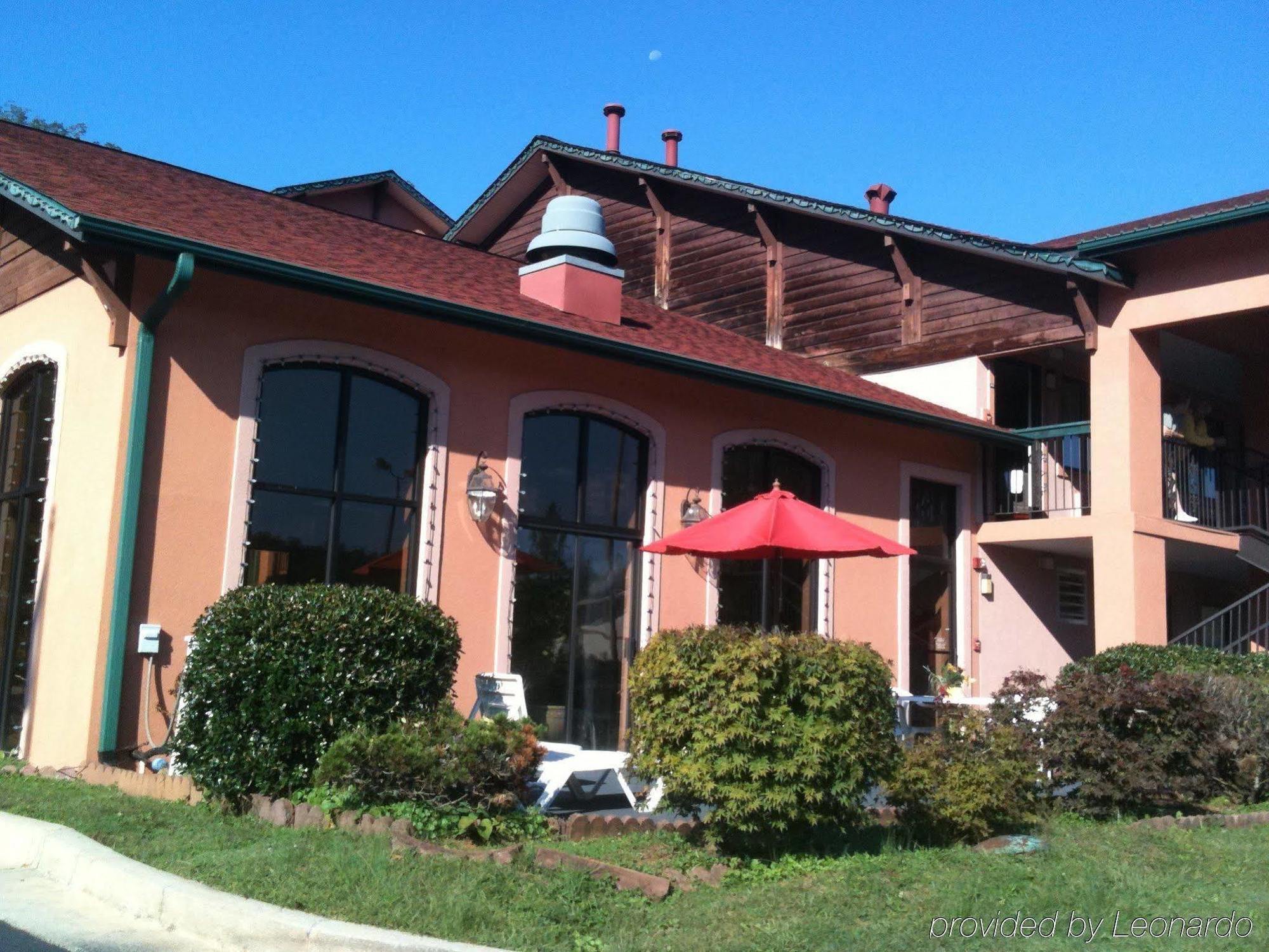 Budgetel Inn And Suites Plus Helen Εστιατόριο φωτογραφία