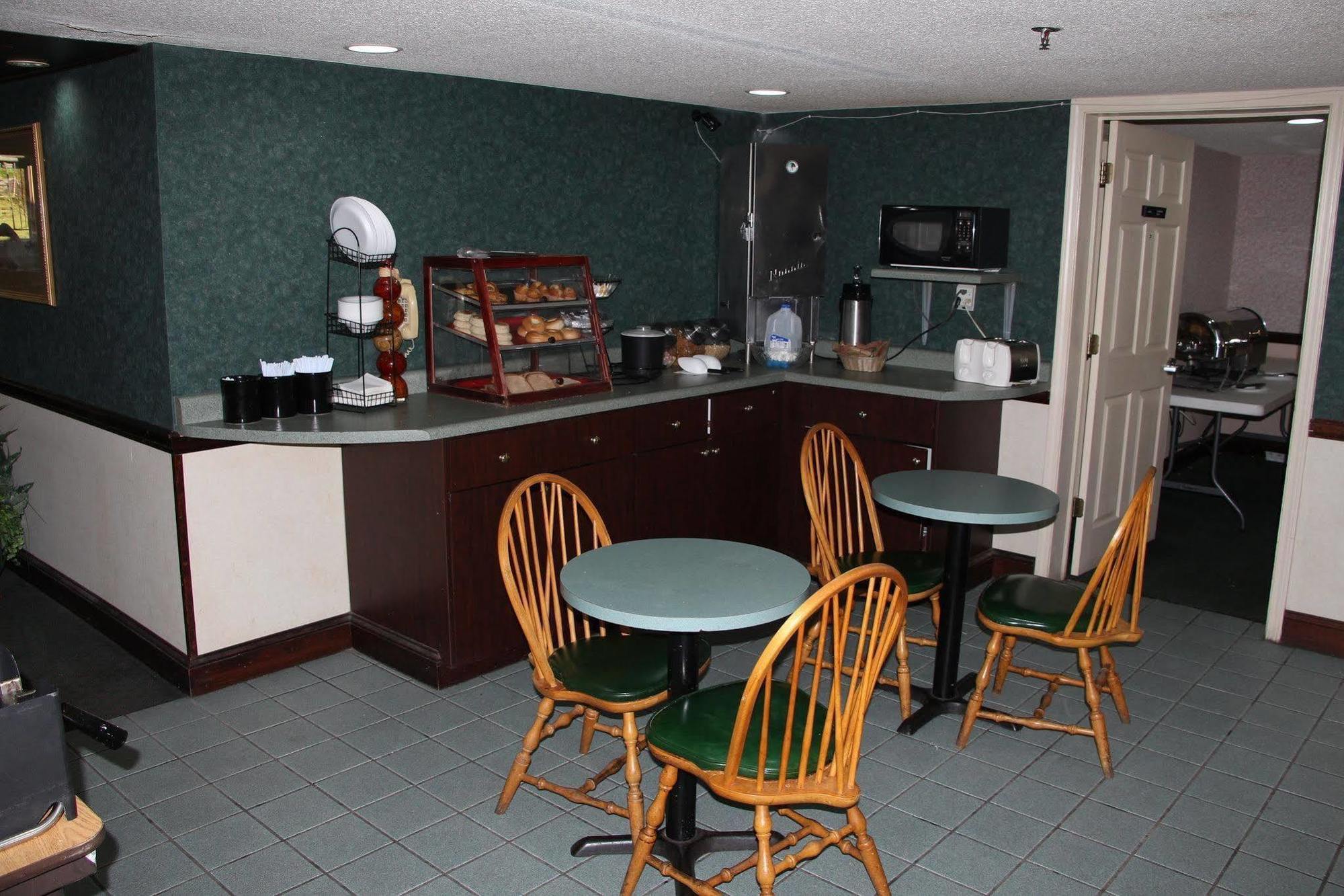 Budgetel Inn And Suites Plus Helen Εξωτερικό φωτογραφία